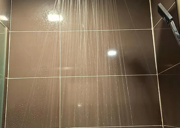 Rockwell View 1 Bedroom Near Makati With Free Pool 马尼拉