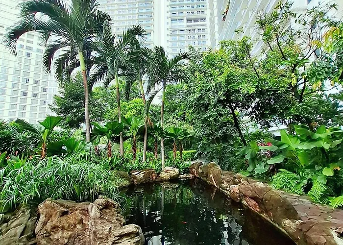Rockwell View 1 Bedroom Near Makati With Free Pool 公寓式飯店 *