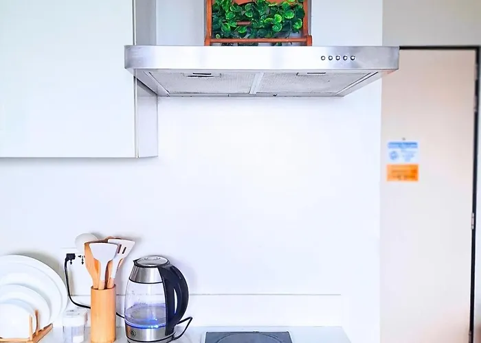 Rockwell View 1 Bedroom Near Makati With Free Pool 公寓式飯店 马尼拉